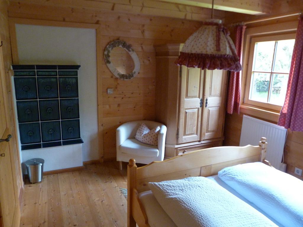 Knusperhäusl Villa Uttendorf Rum bild