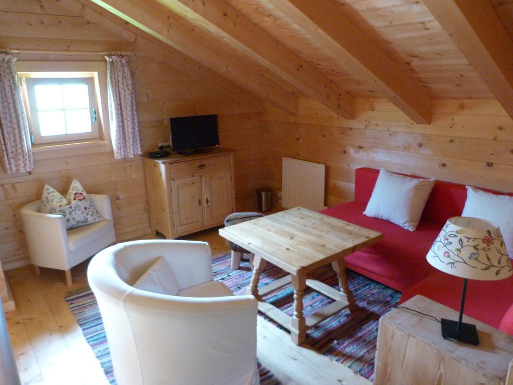 Knusperhäusl Villa Uttendorf Rum bild